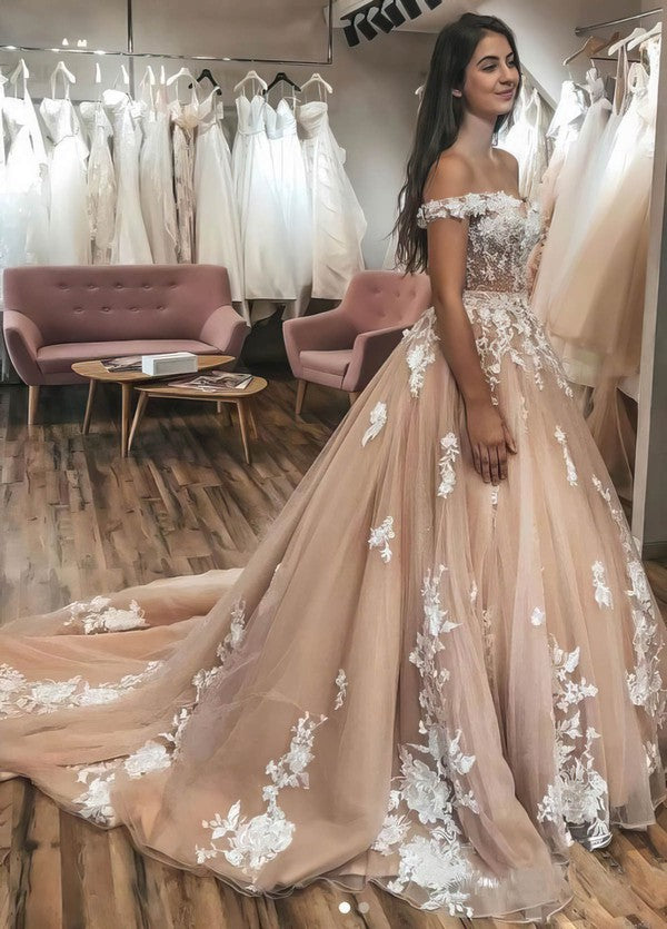 Stunning Chapel Train Off-The-Shoulder Lace Tulle Wedding Gown with Appliques