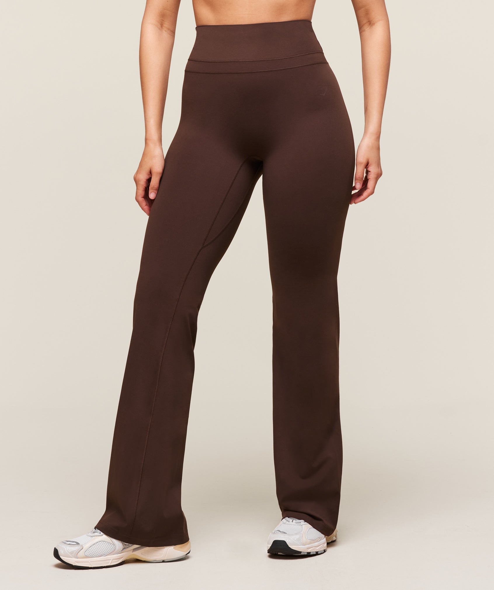 Gymshark Whitney Regular Flared Legging - Depth Brown