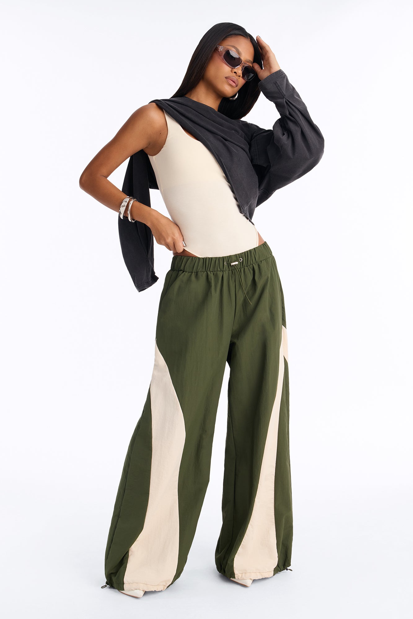 In The Lead Windbreaker Lounge Pant - Green