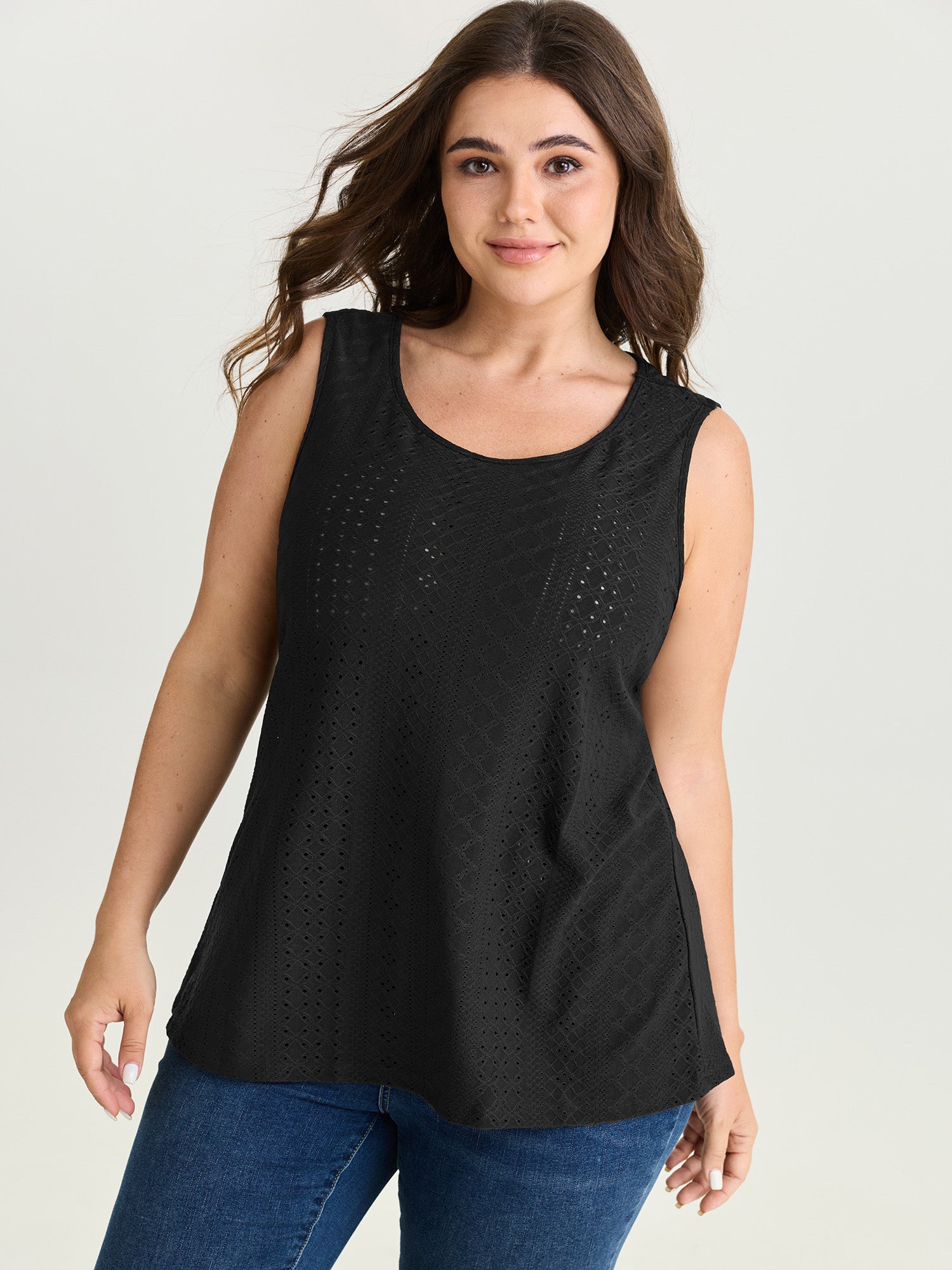 Stretchy Textured Round Neck Tank Top