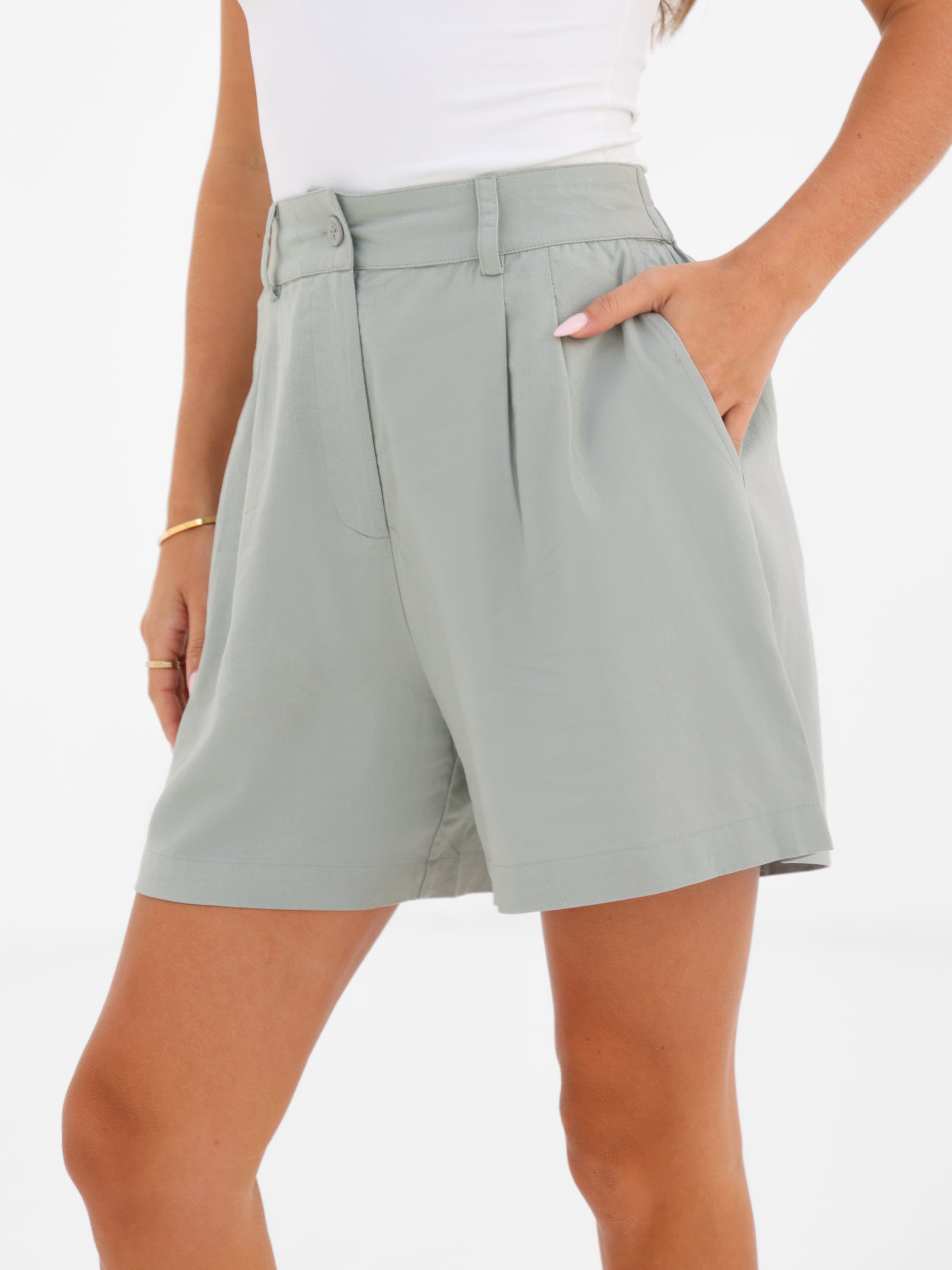 Alessia Linen Shorts - Soft Sage