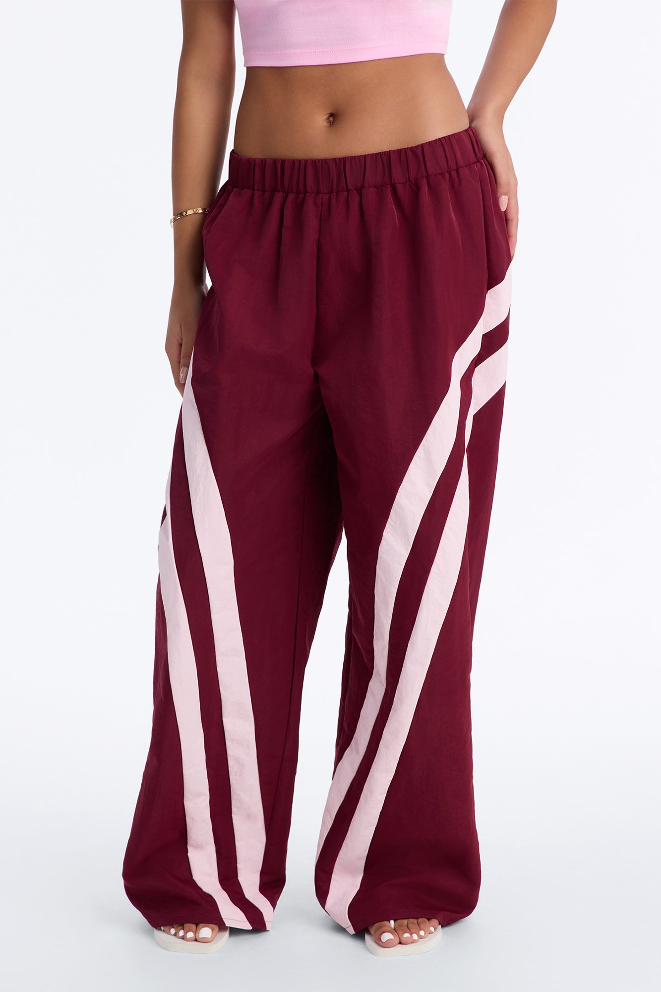 Follow The Curve Windbreaker Track Pant - Sangria