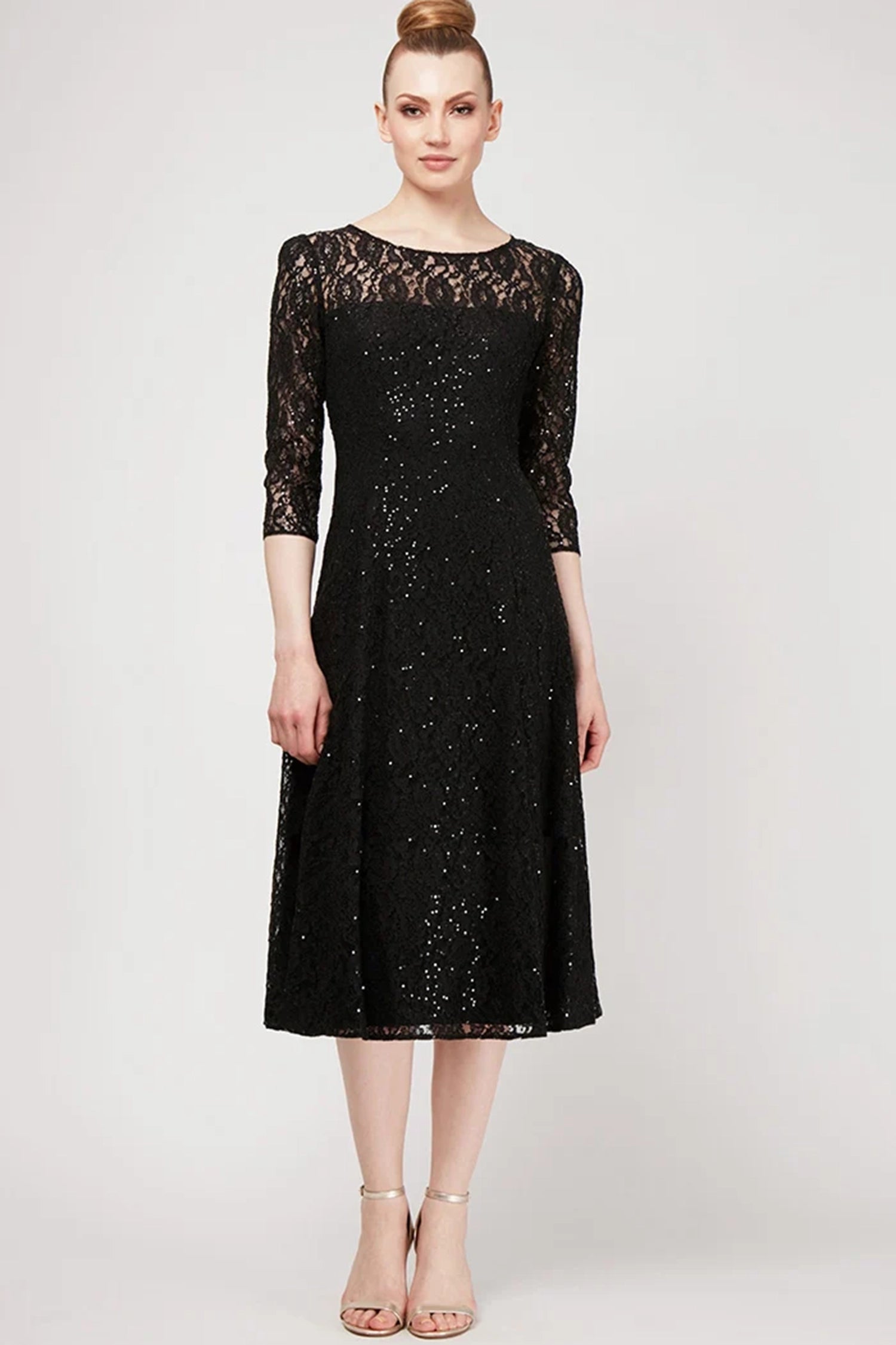 S.L. Fashions Dresses (SLNY) 9119133 Keyhole Back Lace Evening Dress
