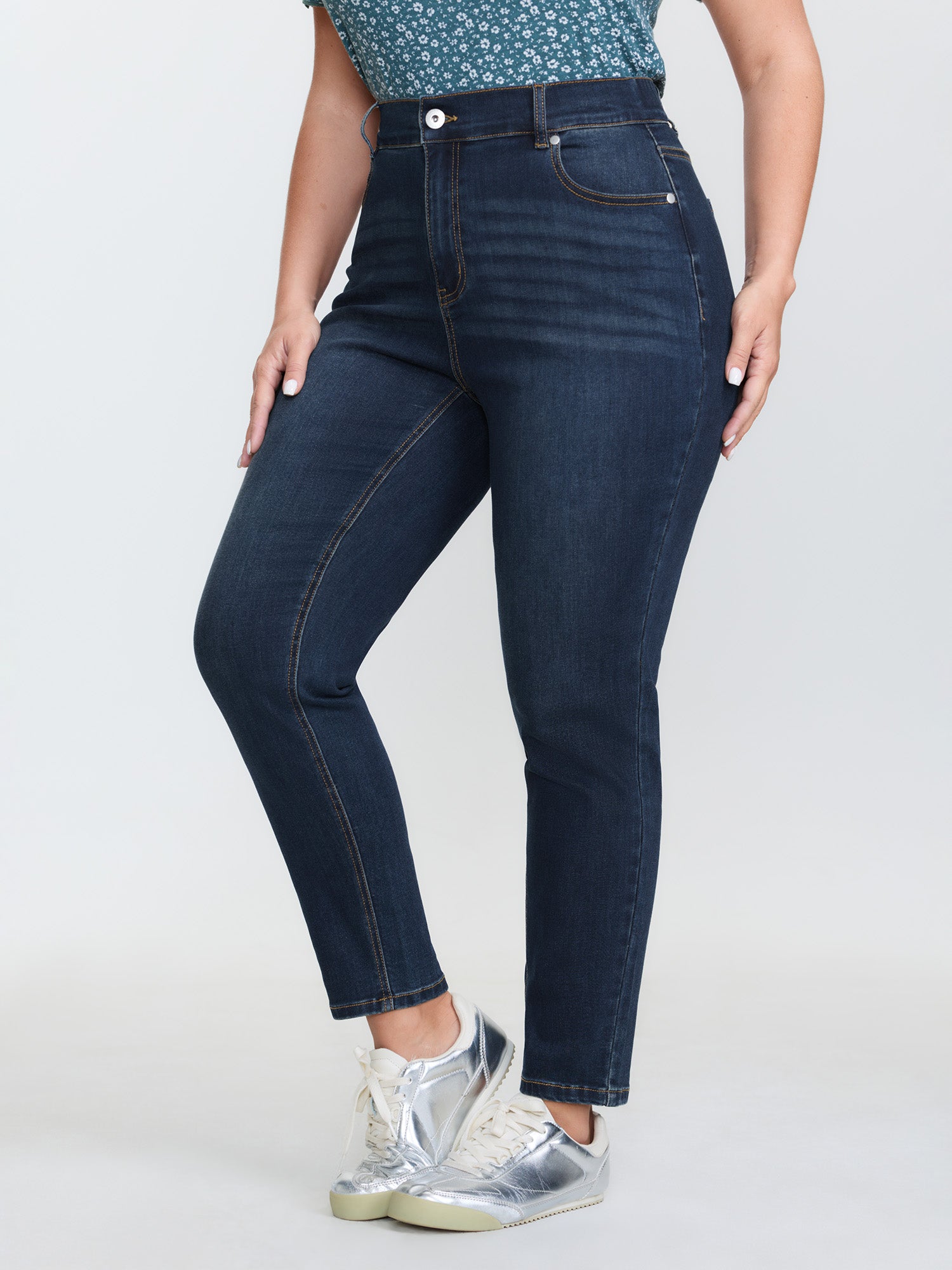 Mid-Rise Stretchy Straight Leg Jeans