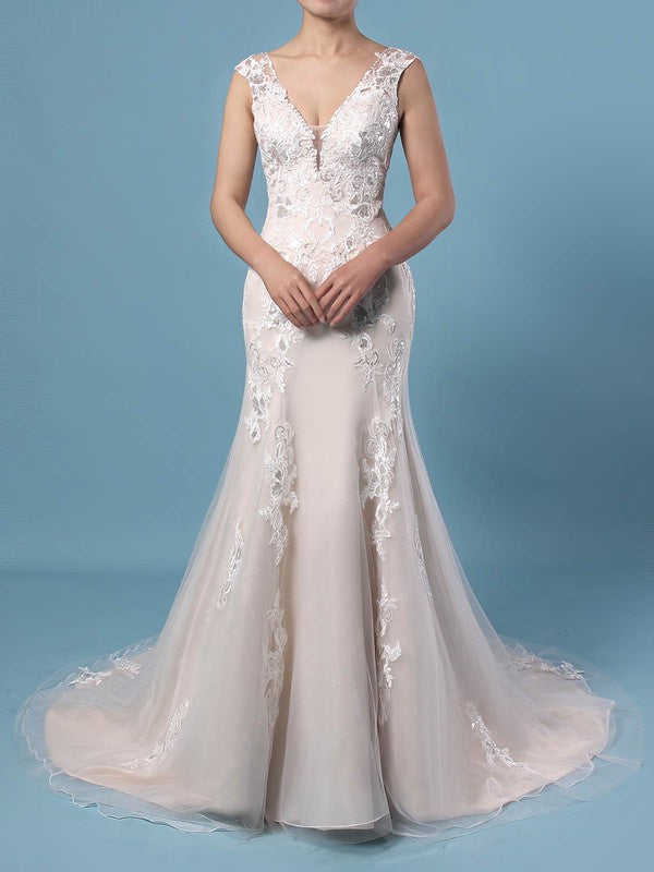 Elegant V-Neck Tulle Lace Sleeveless Wedding Dresses with Sweep Train