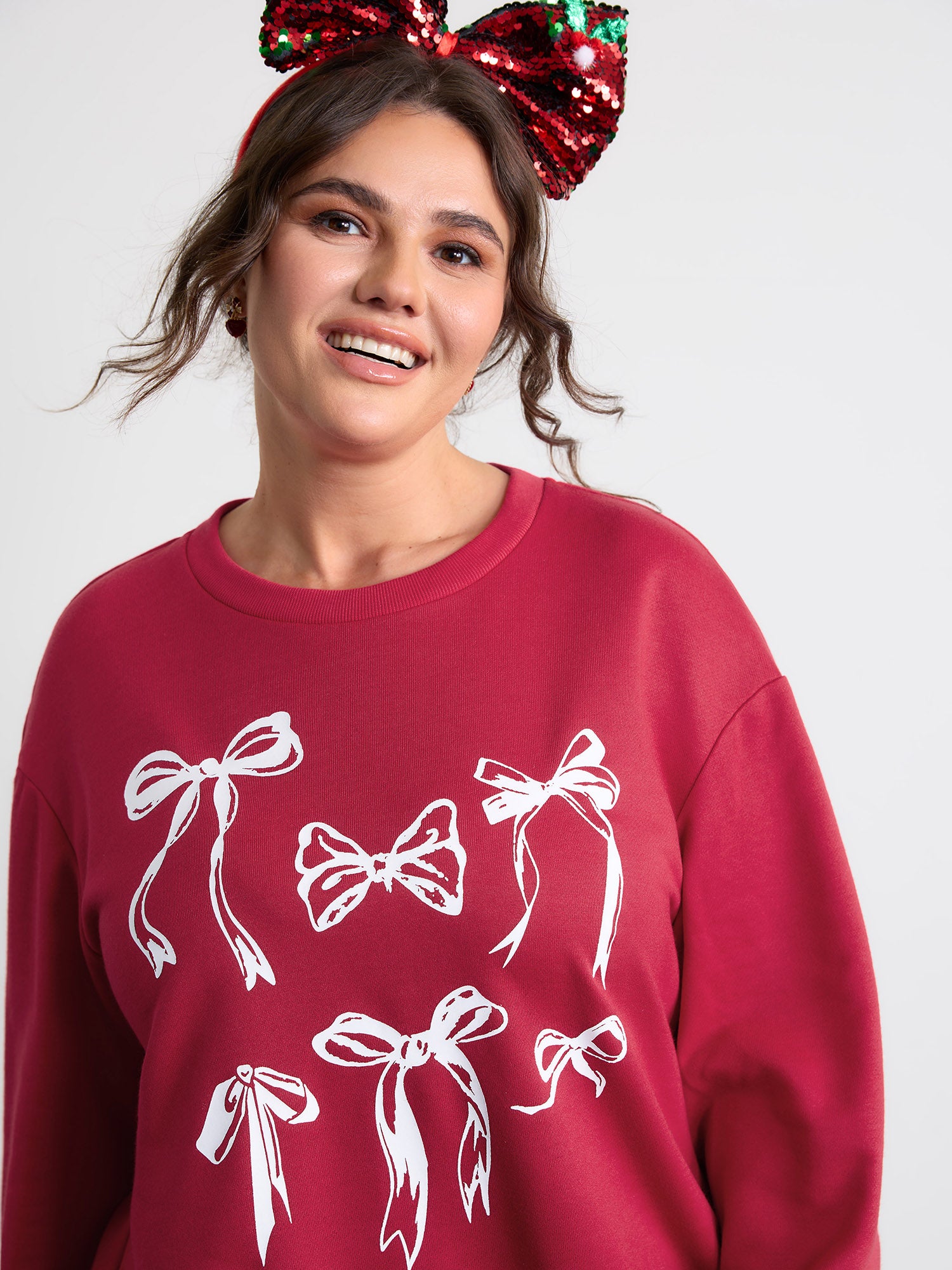 Holiday Bowknot Round Neck Sweatshirt