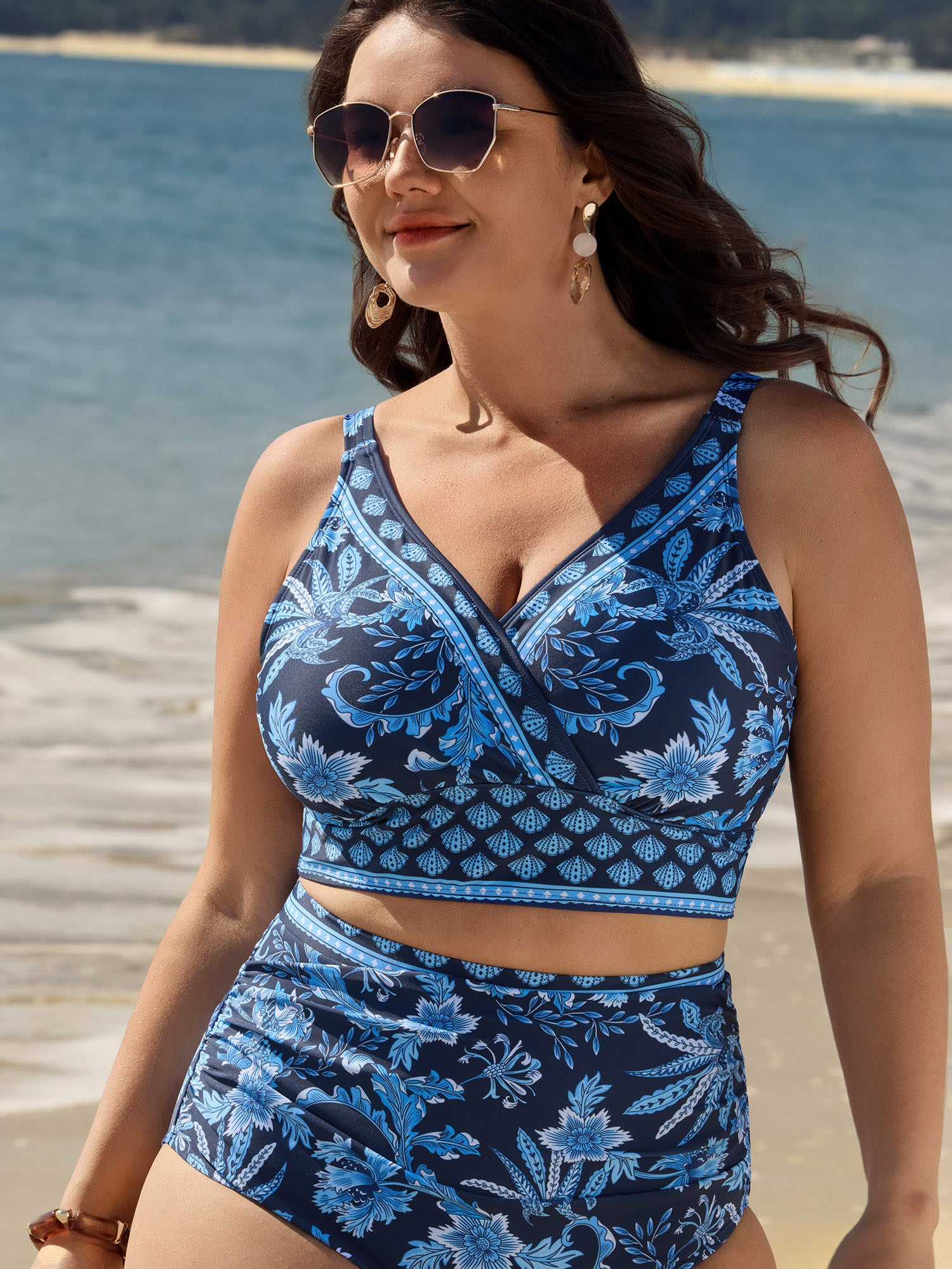 Floral Print Color Contrast Surplice Bikini Top