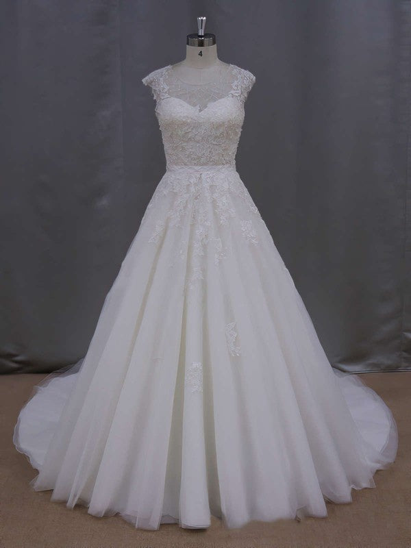 Elegant Jewel Neck Ball Gown Lace Tulle Court Train Wedding Dresses with Appliques