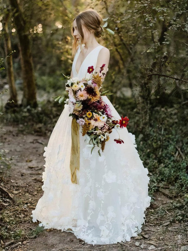 Gorgeous Deep V-Neck Straps A-Line Tulle Sweep Train Wedding Dresses with Appliques