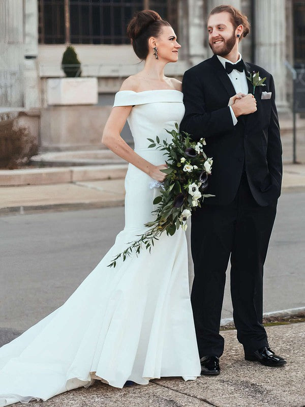Fabulous Mermaid Off-The-Shoulder Stretch Satin Wedding Dresses with Court Train