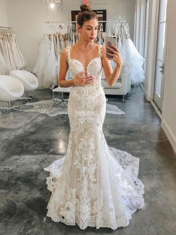 Beautiful Spaghetti Straps Sleeveless Mermaid V-Neck Lace Wedding Dresses