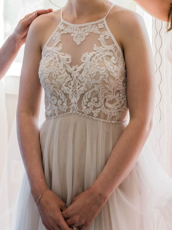 Sexy A-Line Halter Tulle Lace Wedding Dresses with Beading