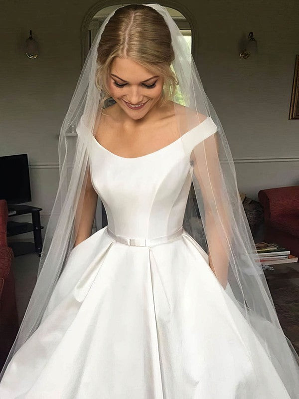 Sexy Sweep Train Scoop Neck Off-The-Shoulder Satin Ball Gown Wedding Dresses with Pockets