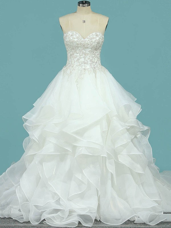Fashionable Sweetheart Organza Court Train Wedding Dresses with Cascading Ruffles