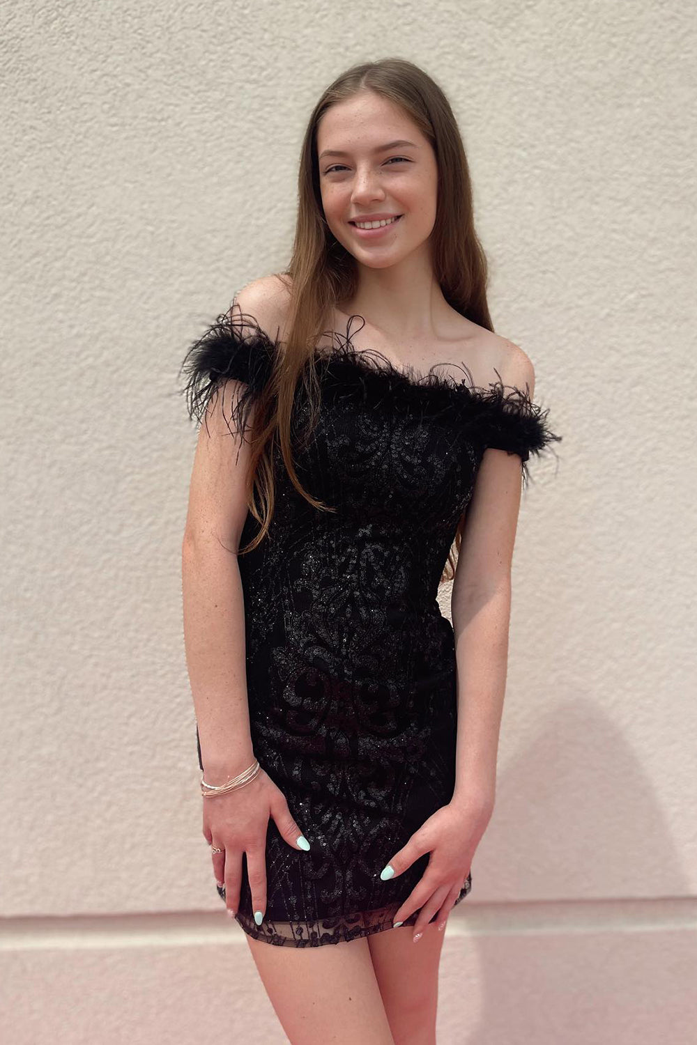 Sparkly Black Sequins Feathered Tight Short Homecoming Dress/Mini Dress