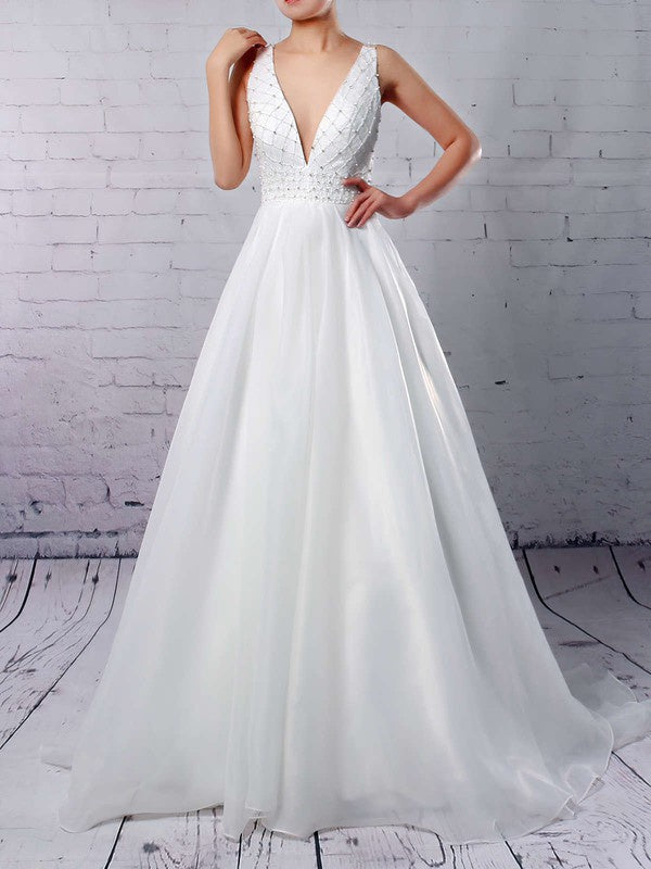 Deluxe Organza Ball Gown V-Neck Sleeveless Wedding Dresses with Sweep Train