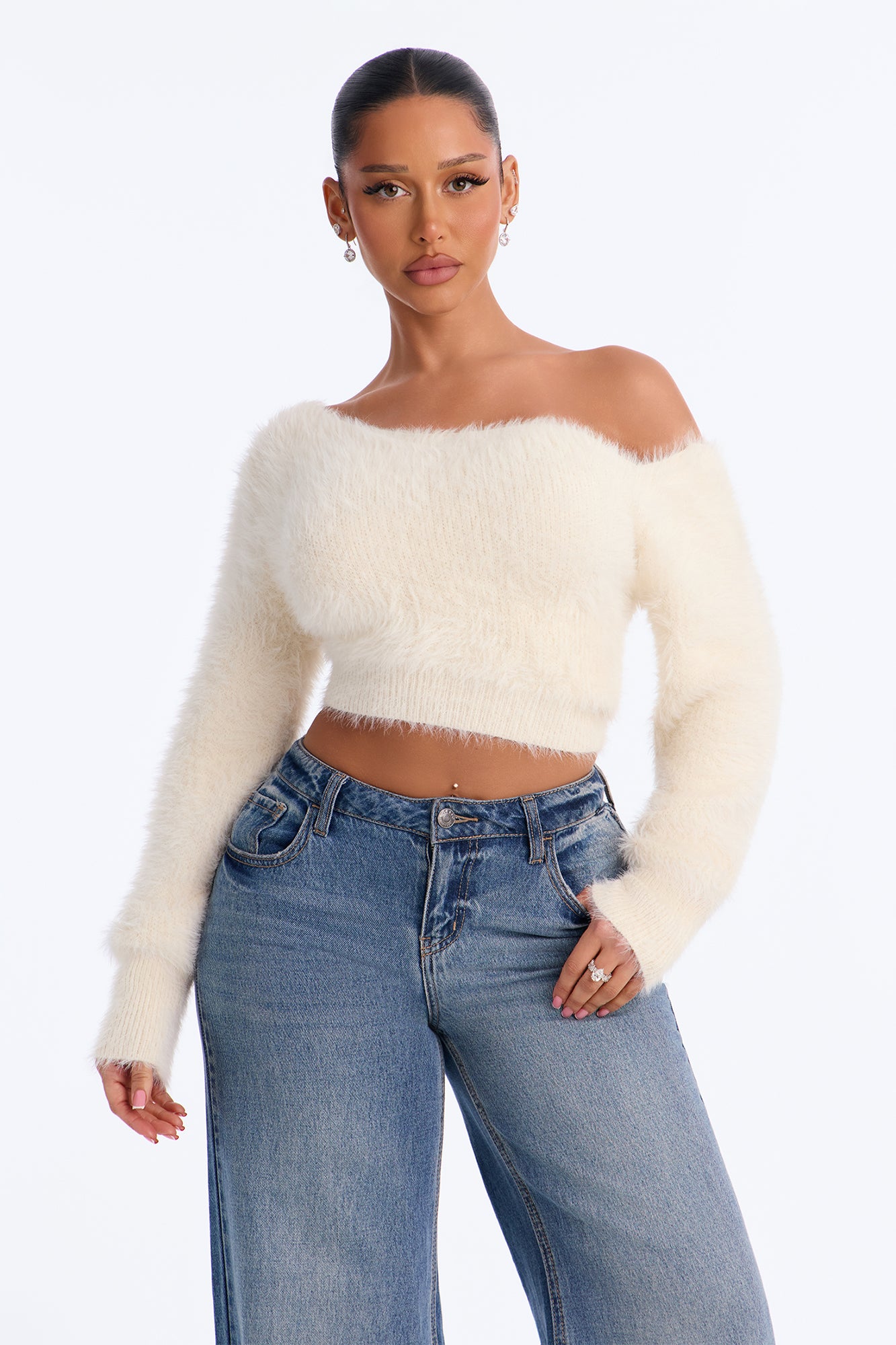 Midnight Desire Fuzzy Cropped Pullover Sweater - Cream