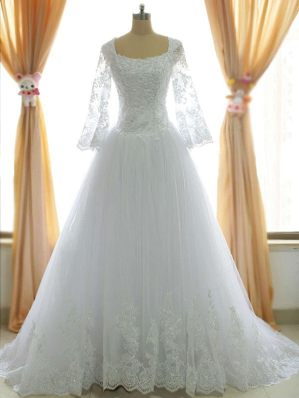 Charming Square Neck Long Sleeves Ball Gown Tulle Wedding Dresses with Appliques