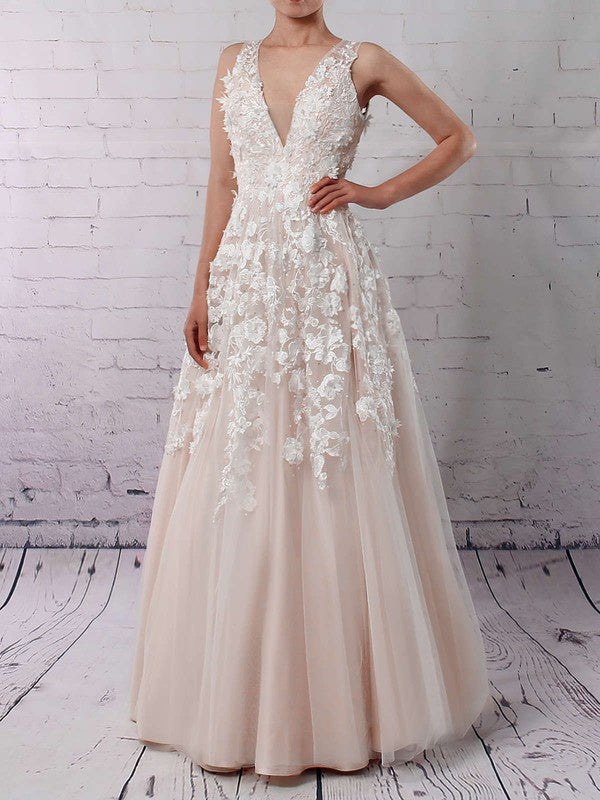 Sexy V-Neck Sleeveless Tulle Ball Gown Wedding Dresses with Appliques