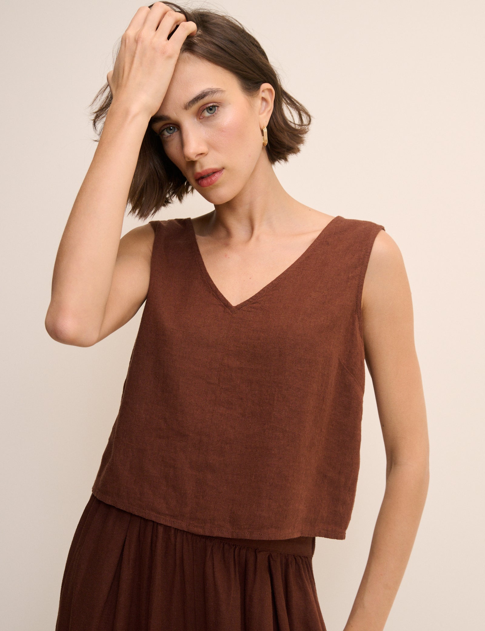 Brown Linen-Rich V-Neck Cropped Top