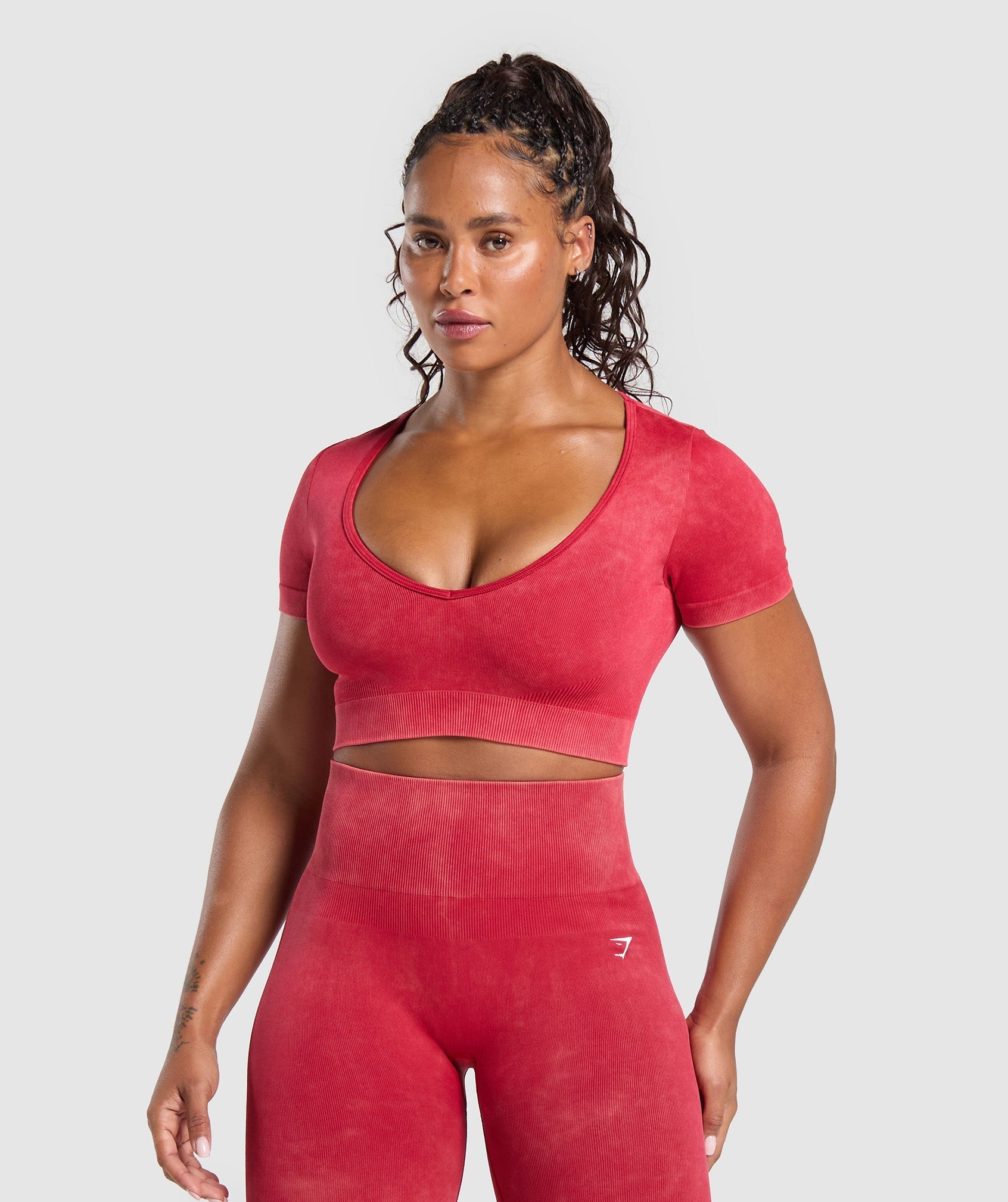 Gymshark Gains Seamless Washed Crop Top - Carmine Red/Wash