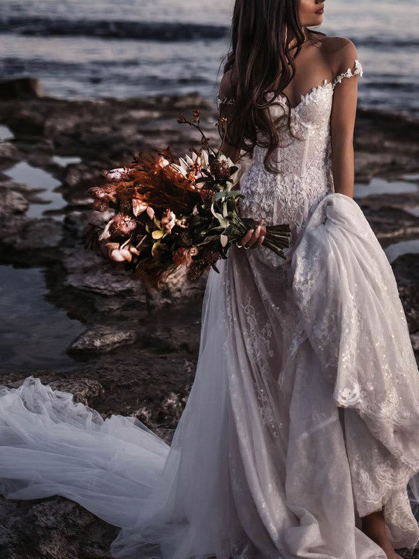 Chic A-Line Off-The-Shoulder Sweetheart Tulle Lace Wedding Dresses with Appliques