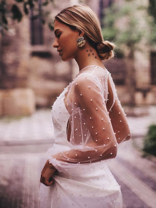 Deluxe A-Line Floor-Length Tulle Wedding Dresses with Beads